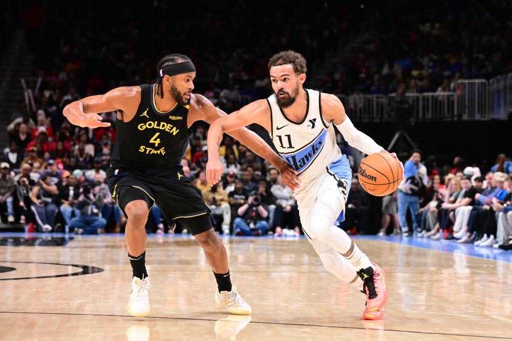 斯玛特命中8记三分，追平湖人队史替补球员三分球记录